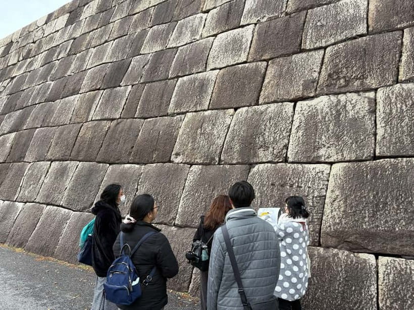 Tokyo: Imperial Palace with Nostalgic Alley Kagurazaka tour - Nippon Budokan and a useful coffee break