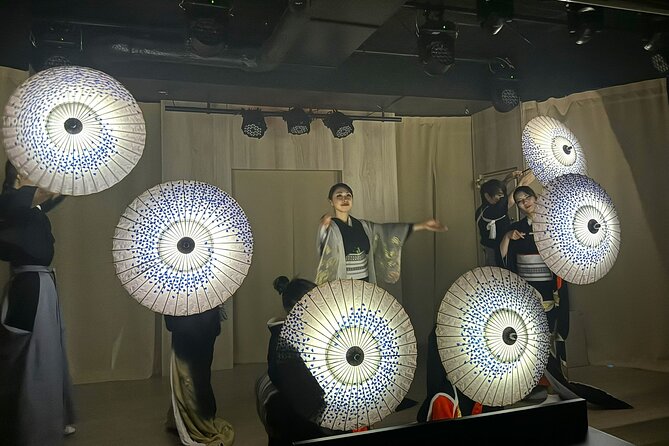 Tokyo Japanese Dance Cabaret Theater Asakusa-Kaguwa - Assigned seating and group size