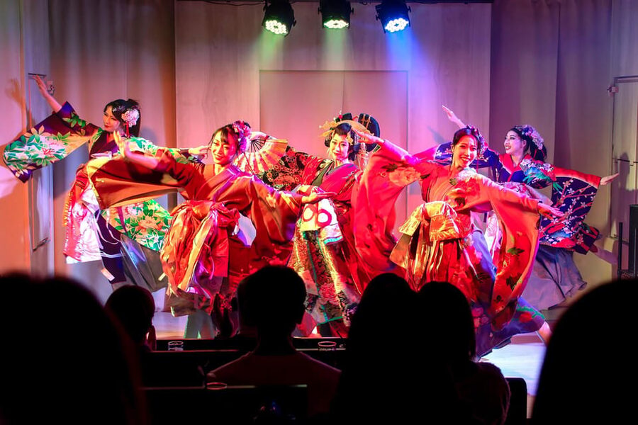 Tokyo: Japanese Dance Cabaret Theater Asakusa-Kaguwa Ticket - Why this Asakusa cabaret is different