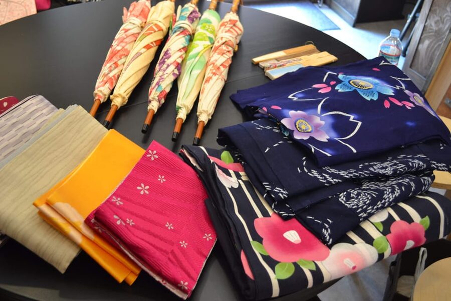 Tokyo: Kimono Dressing, Walking, and Photography Session - Key details before you book