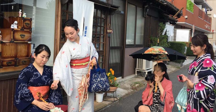 Tokyo: Kimono Dressing, Walking, and Photography Session - Hair, makeup, and the tea ceremony extras