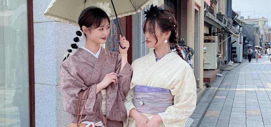 Tokyo : Kimono Rental in Asakusa Provided by KanoWafuku - Walking from the shop to Sensoji Temple