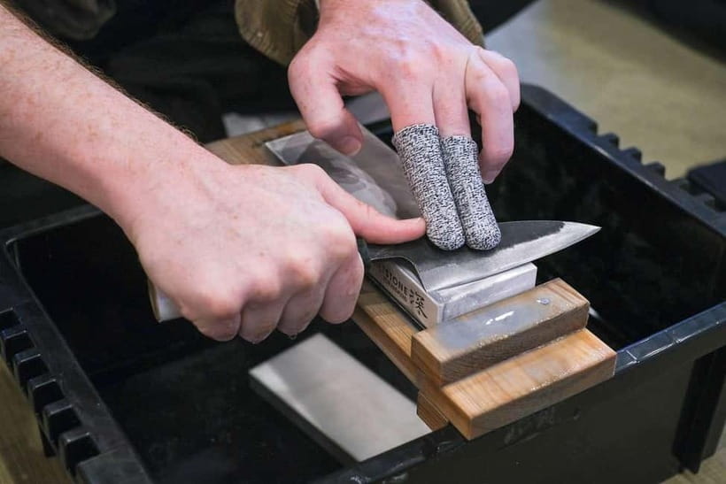 Tokyo: Knife Making Workshop (Sharpening, Engraving) - Key points before you book
