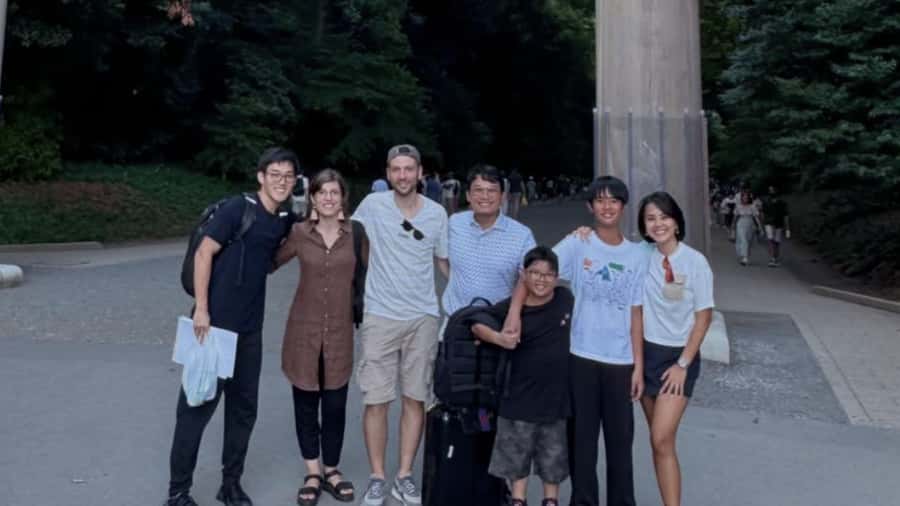 Tokyo: Meiji Shrine Walking Tour with Local Guide - Key points at a glance