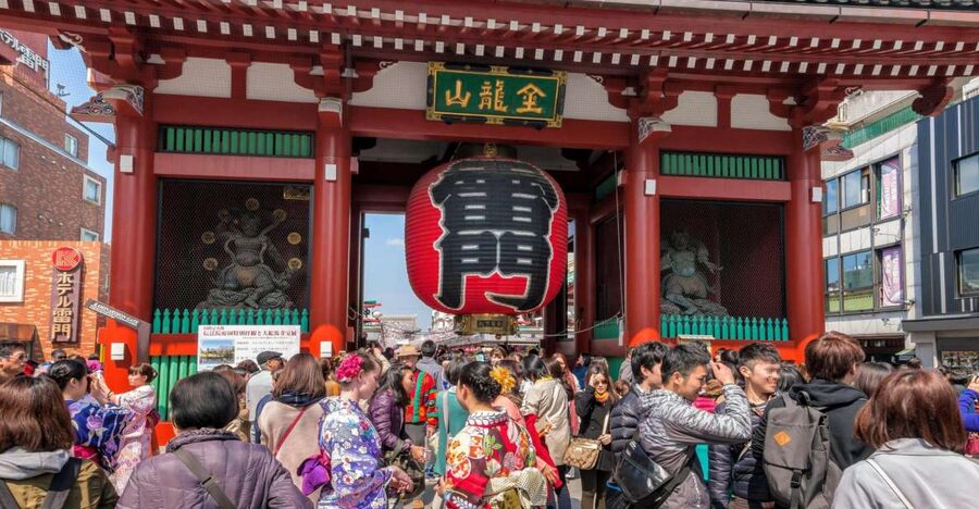 Tokyo: Morning Sightseeing Bus Tour - Harajuku, Omotesando, and the National Diet Building from the coach