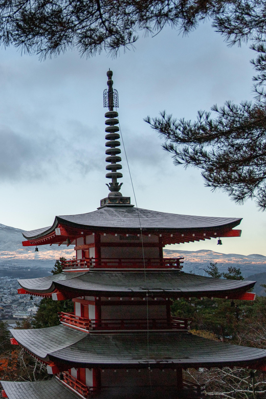 Tokyo: Mount Fuji and Hakone Private Sightseeing Day Tour - Oshino Hakkai, spring water, and local snacks