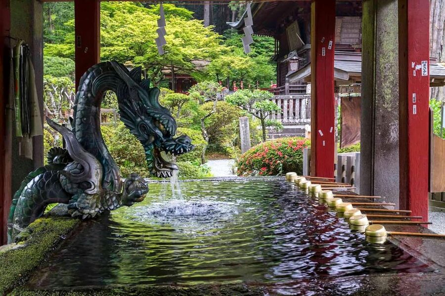 Tokyo: Mount Fuji and Hakone Private Sightseeing Day Tour - Lake Ashi and the pirate ship cruise
