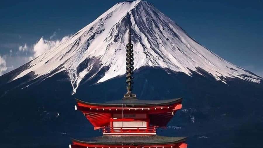 Tokyo: Mount Fuji Day Trip By English Speaking Driver - Lake Yamanaka and the outlet mall change the ending
