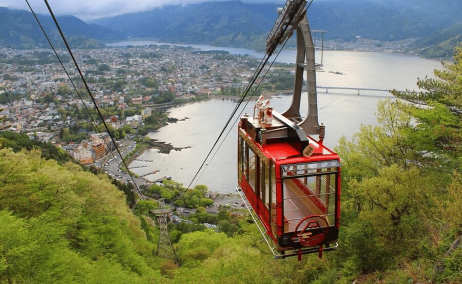 Tokyo:Mount Fuji ,Hakone & Lake Ashi Cruise Trip with Lunch. - Lake Ashi cruise in Hakone