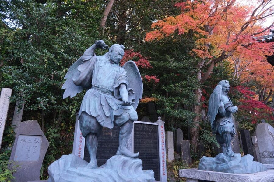 Tokyo: Mount Takao Guided Hiking Tour - A quieter route across the suspension bridge