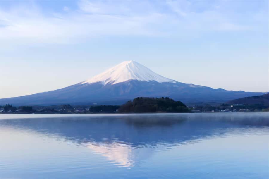 Tokyo: Mt. Fuji Cherry Blossom DayTrip & Yamanaka Hot Spring - Lawson near Kawaguchiko Station