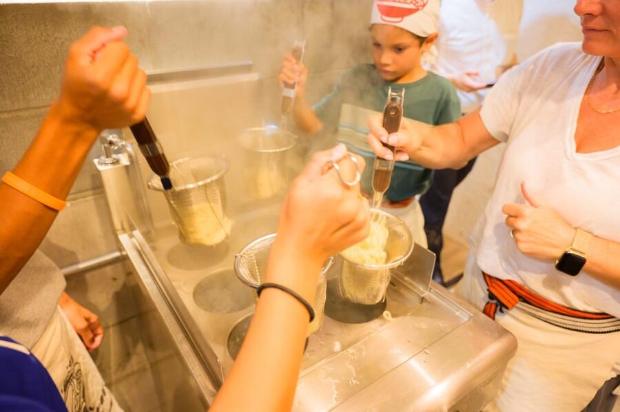 Tokyo: Mt. Fuji, Hakone, Arakura Fuji Sengen w/ Ramen Making - Who should choose this tour