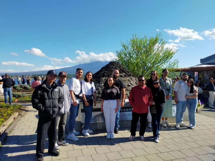 Tokyo: Mt. Fuji & Lake Kawaguchi Instagram Full Day Trip - Chureito Pagoda and the 397-step climb