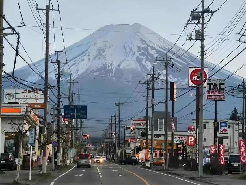 Tokyo: Mt. Fuji & Lake Kawaguchi Instagram Full Day Trip - Oishi Park at Lake Kawaguchi