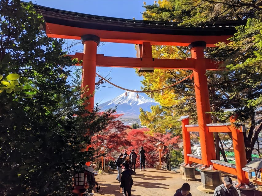 Tokyo: Mt Fuji Lake Kawaguchi & Yamanaka Hot Spring Day Tour - Lake Yamanaka and the hot spring at Benifuji no Yu