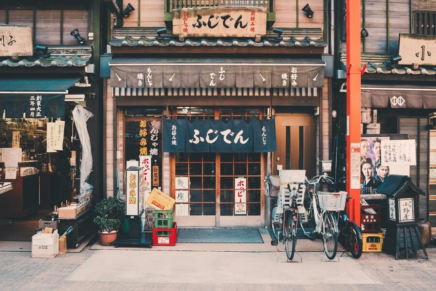 Tokyo Must-See Attractions Private Walking Tour With A Guide - Tsukiji Outer Market: useful for food-focused visitors
