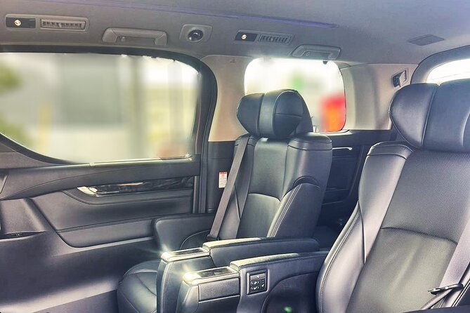 Tokyo Narita Airport (NRT) Transfer Private Transfer(Single way) - Choosing between the six-seat and nine-seat vans