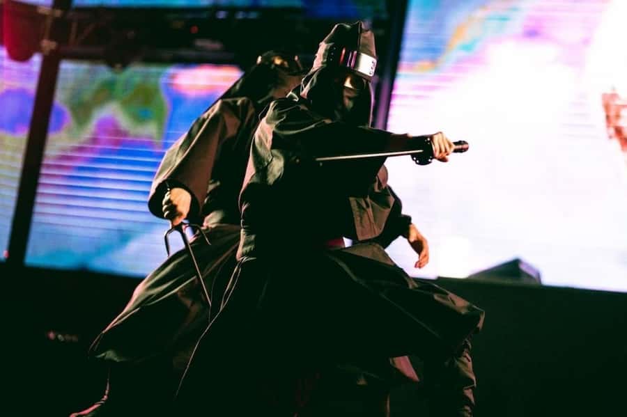 Tokyo: Ninja Kabuki Performance - Wadaiko Drums and Acrobatics Take Center Stage
