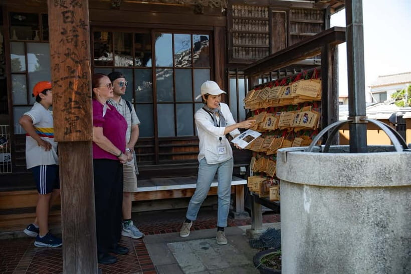 Tokyo: Old Quarter Yanaka Walking Tour - Small shops at Yoshidaya Liquor Shop