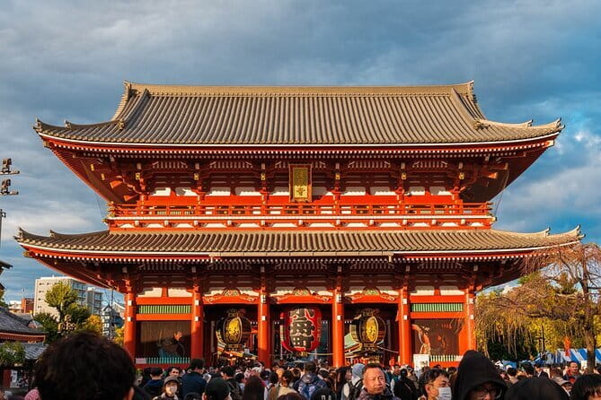 Tokyo Private Chauffeur Tour - Fully Guided - Takeshita Street and Harajuku style