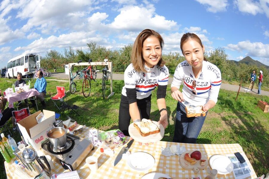 Tokyo: Private Cycling Tour with cute E-bike - From hotel pickup to Tokyo streets