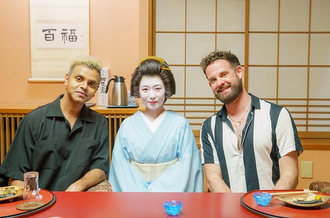 Tokyo Private dinner with Geisha - What the guide adds to the evening