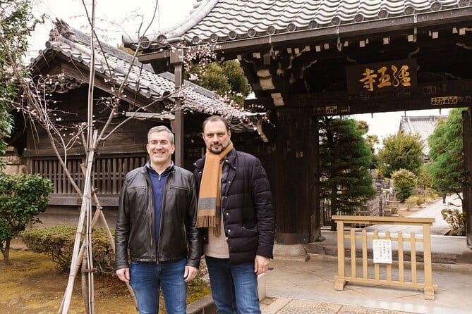 Tokyo: Private Guided Tour with Hotel Pickup and Drop-off - The Imperial Palace: a peaceful pause with limits