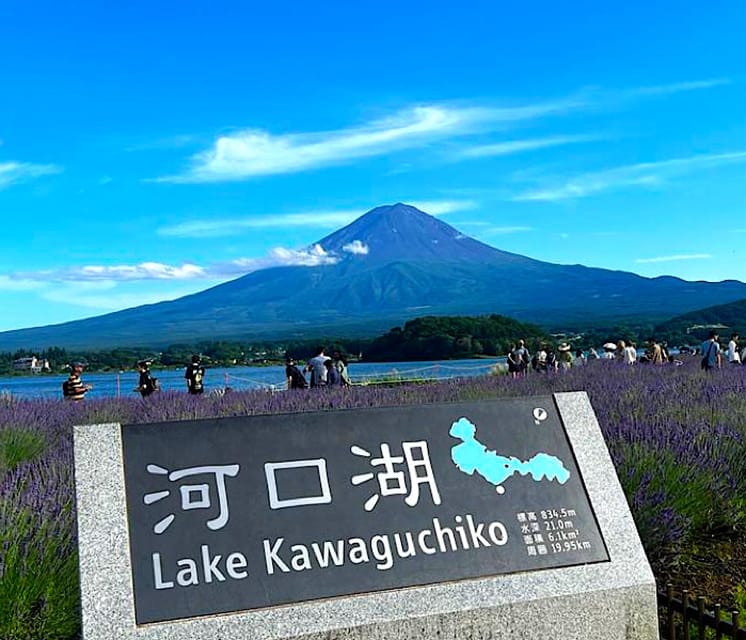 Tokyo: Private Mount Fuji and Hakone Day Trip with Guide - Oshino Hakkai and the first Fuji views