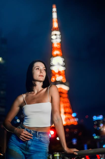 Tokyo Private photo tour with Nightstreet Neon photographer - How the private format compares with a group photo walk