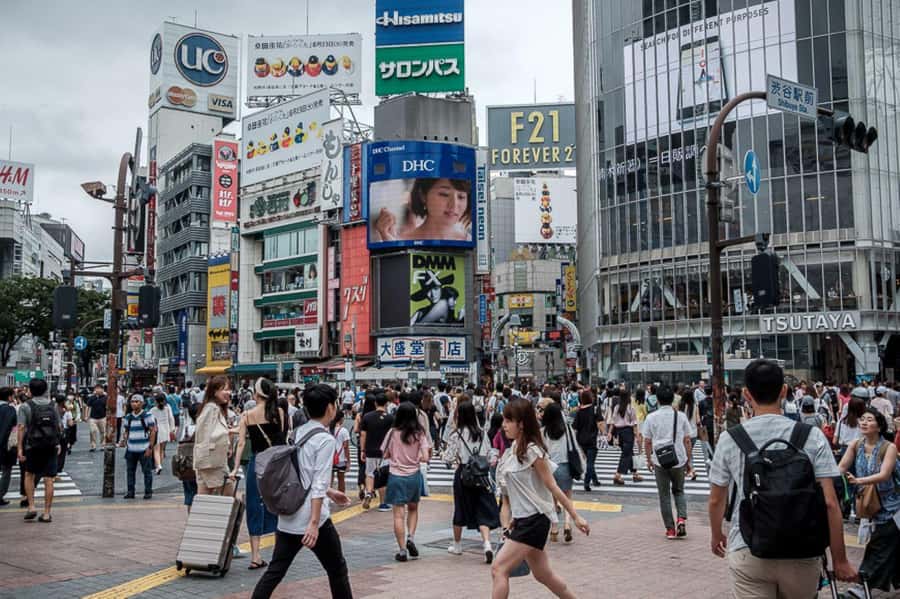 Tokyo Private Tour with English Pro Guide By Luxary Vehivle - Tokyo Tower and the city’s older modern icon