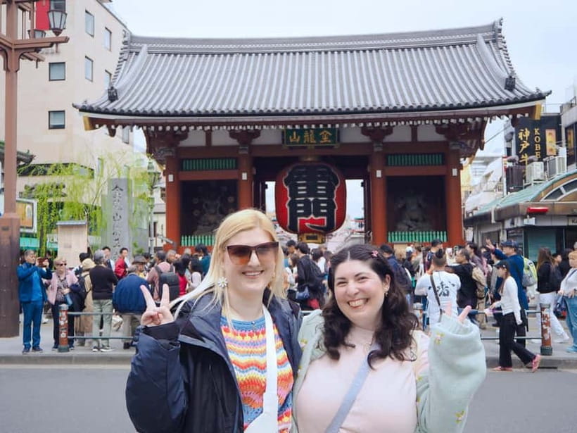 Tokyo: Private Walking Tour with a Local Gen Z Guide - Shibuya, Shinjuku, and the energy of modern Tokyo