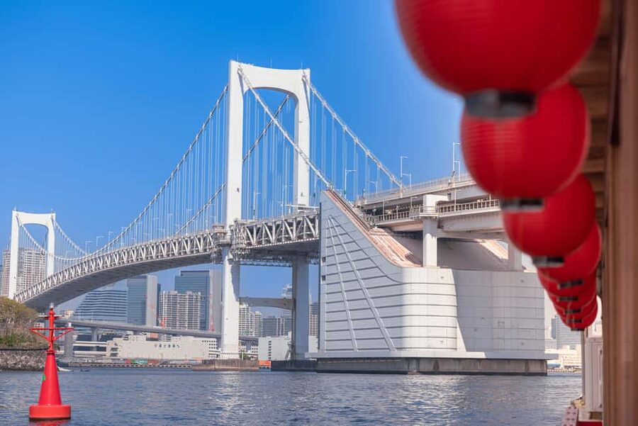 Tokyo: Rainbow Bridge Day Cruise Show and Only Soft Drinks - A short cruise with a strong sense of place