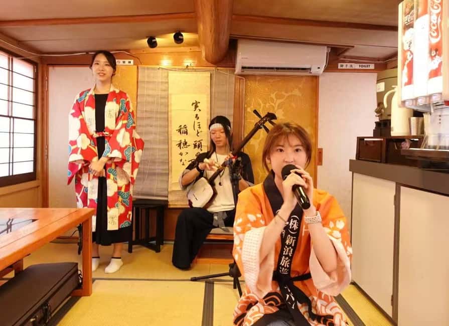 Tokyo: Rainbow Bridge Day Cruise Show and Only Soft Drinks - Is this better than a standard Tokyo sightseeing boat?