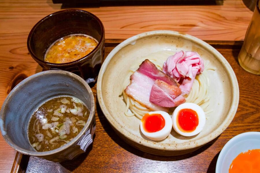 Tokyo: Ramen Tasting Tour with 6 Mini Bowls of Ramen - Broth restrictions are important