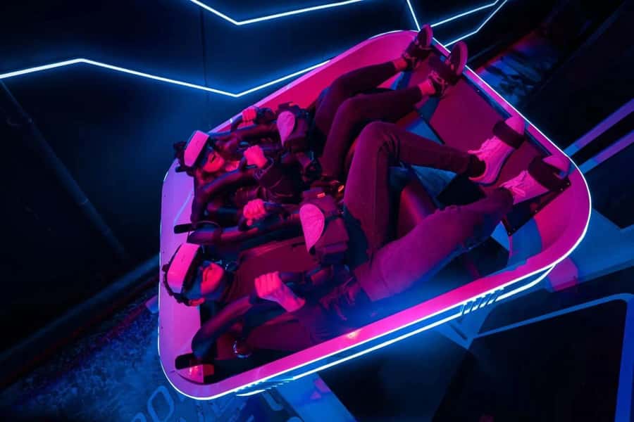 Tokyo: 'Red Tokyo Tower' Digital Amusement Park Ticket - The 3rd floor: robot battles and Japanese fantasy