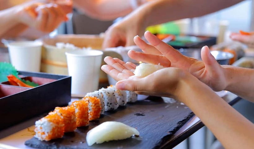 Tokyo: Roll and Authentic Sushi Making Class in Asakusa - Eating your own sushi is part of the lesson