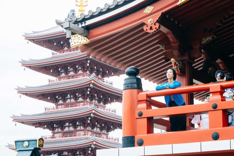 Tokyo's Past & Present: Asakusa, Skytree & Sushi Class - Starting beneath Asakusa’s giant red lantern