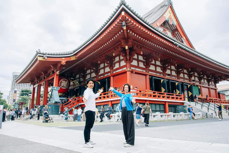 Tokyo's Past & Present: Asakusa, Skytree & Sushi Class - Nakamise Street and the approach to Senso-ji