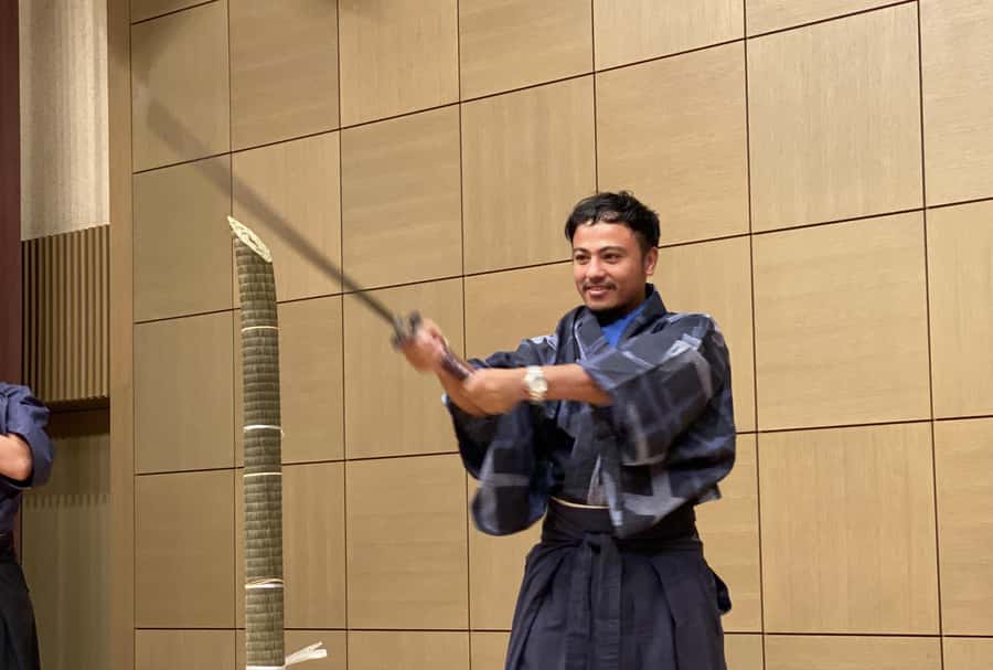 Tokyo: Samurai Experience with a real sword - Zarei, the seated etiquette lesson