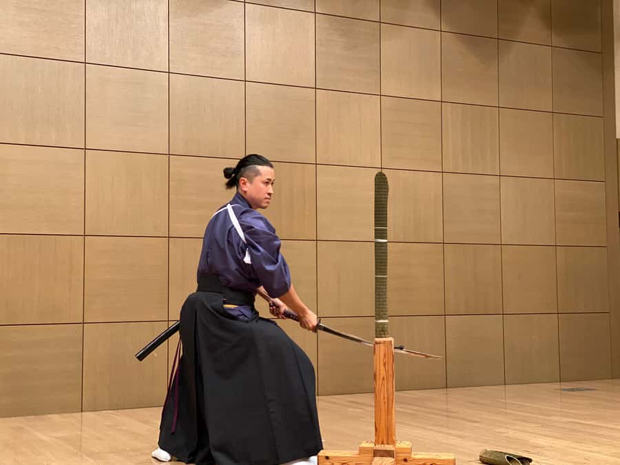 Tokyo: Samurai Experience with a real sword - Cutting objects with a genuine samurai sword