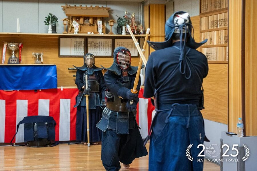 Tokyo: Samurai Kendo Practice Experience - Meeting Nagamatsu-sensei and learning dojo etiquette