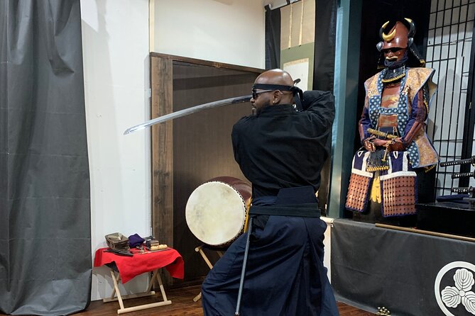 Tokyo Samurai & Ninja Experience – 60‑Min Cultural Program - Cultural objects, clan stories, and etiquette