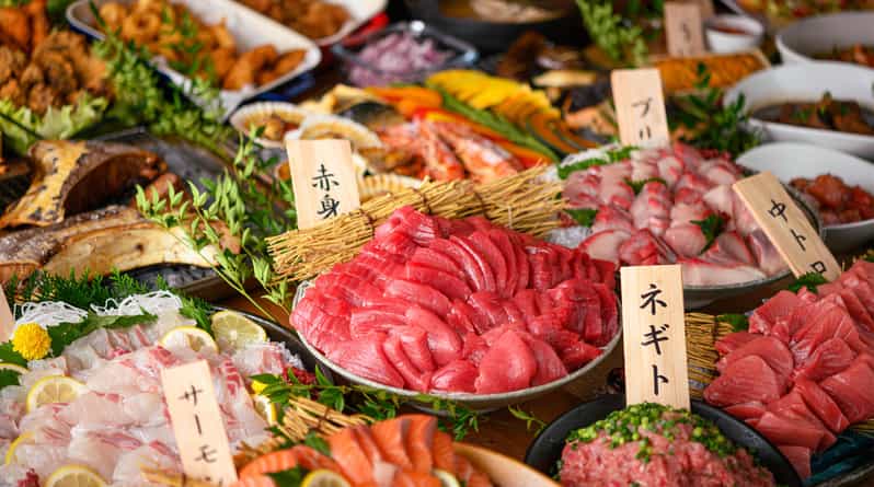 Tokyo Seafood Buffet Restaurant-Iroha, Meal & Tuna Filleting - Iroha puts a Japanese buffet beside Toyosu Market