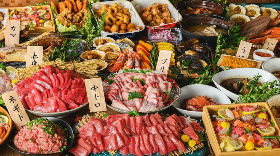Tokyo Seafood Buffet Restaurant-Iroha, Meal & Tuna Filleting - The Edo-style setting is part of the meal