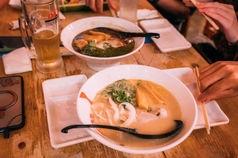 Tokyo: Shibuya Local Food Walking Tour with a Local Expert - Stop three: sushi and tempura together