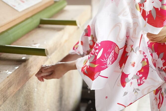 :Tokyo,Shibuya /Meiji Shrine tour in KIMONO/English-friendly - Why this kimono and shrine pairing works