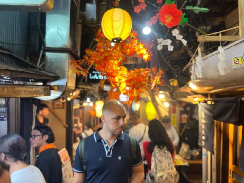 Tokyo: Shinjuku Food Tour (13 Dishes and 4 Eateries) - Starting at Shinjuku Nishiguchi