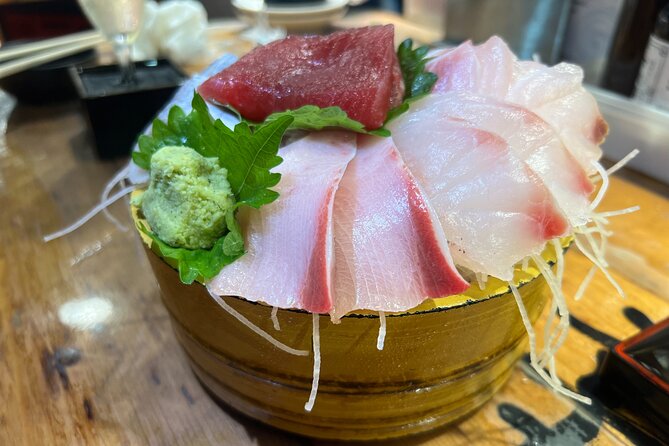 Tokyo: Shinjuku Food Tour (13 Dishes at 4 Local Eateries) - Golden Gai brings the history lesson into the alleys