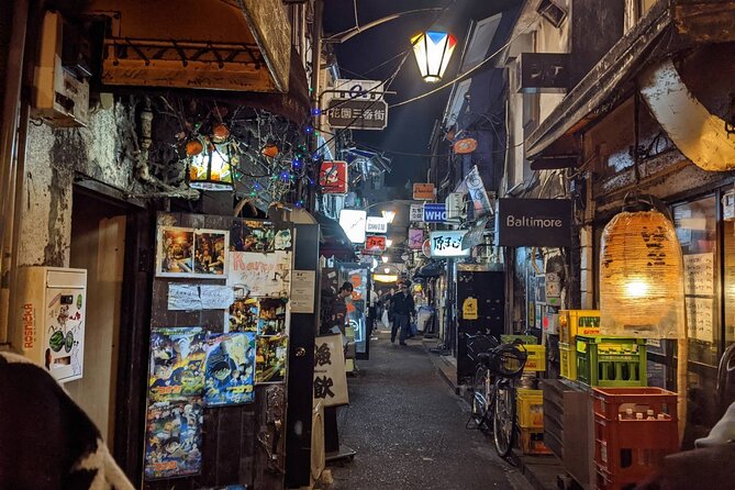 Tokyo: Shinjuku Golden Gai Bar Hopping that only locals know - Why Golden Gai feels unlike ordinary Tokyo nightlife