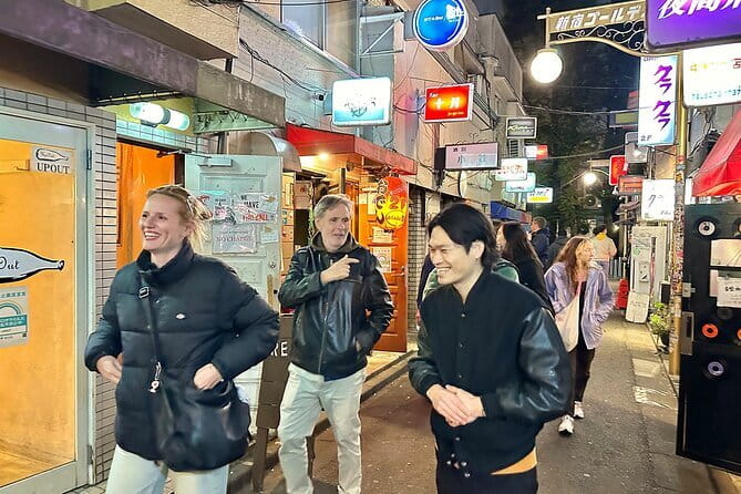 Tokyo: Shinjuku Historical Walking Tour & Secret Backstreets - Tokyu Kabukicho Tower and modern Shinjuku